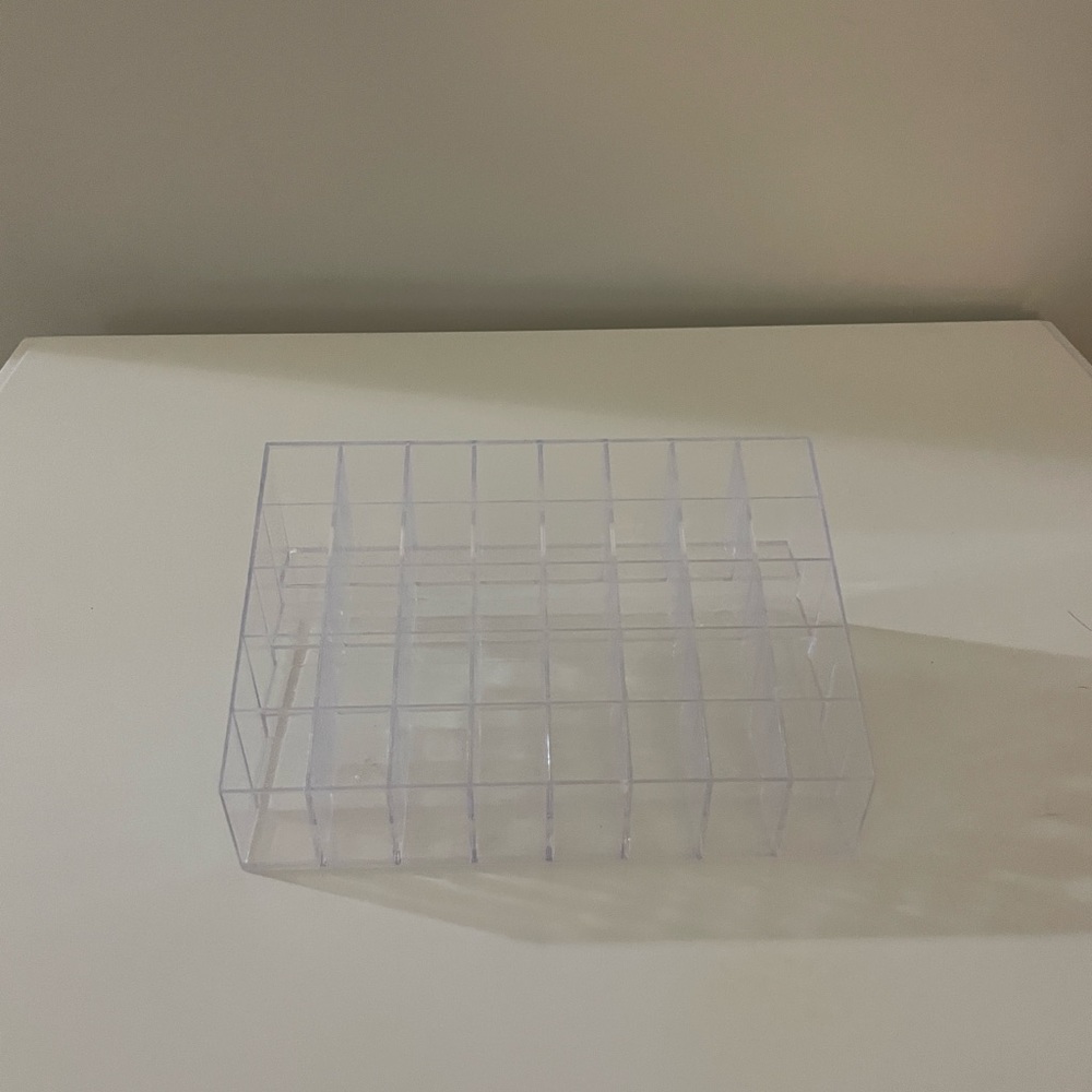 lipstick organizer